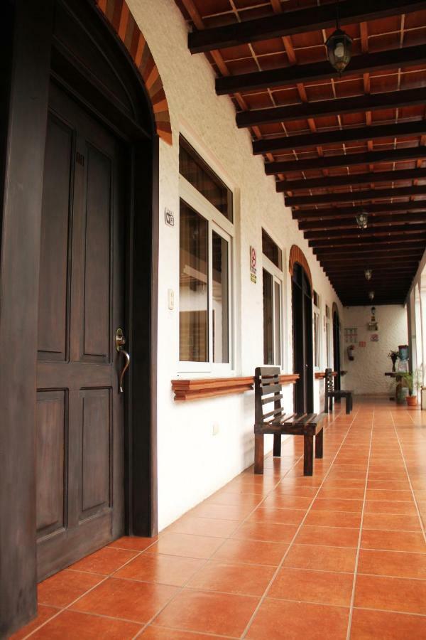 Casa Bourbon Hotel Retalhuleu Exterior foto